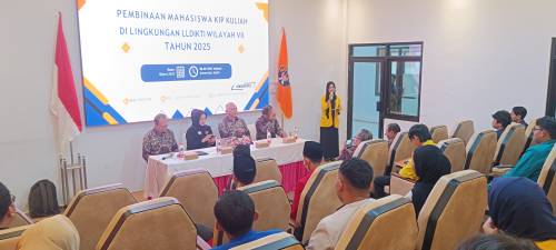 Universitas Kadiri Menjadi Tuan Rumah Angkatan Pertama Pembinaan Mahasiswa KIP Kuliah LLDIKTI Wilayah VII Tahun 2025
