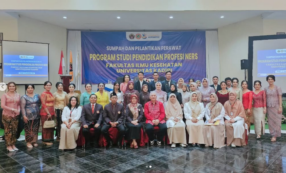 Sumpah dan Pelantikan Perawat 2025 Fakultas Ilmu Kesehatan Universitas Kadiri